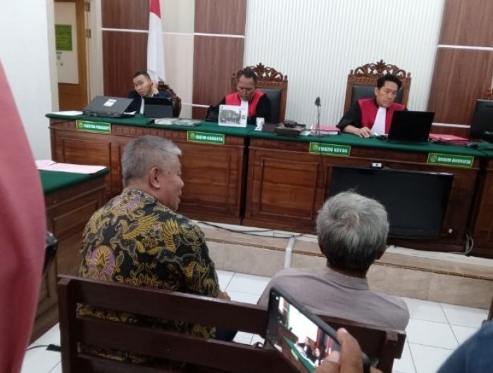 Sidang Perusakan Mobil oleh Jan Hwa Diana, Majelis Hakim Pertimbangkan Penyelesaian Kekeluargaan Sidang Perusakan Mobil oleh Jan Hwa Diana, Majelis Hakim Pertimbangkan Penyelesaian Kekeluargaan