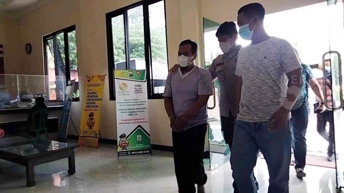 Pelaku Perampokan Toko Emas di Mojokerto Diringkus Polsek Jetis Kurang dari Dua Jam Pelaku Perampokan Toko Emas di Mojokerto Diringkus Polsek Jetis Kurang dari Dua Jam