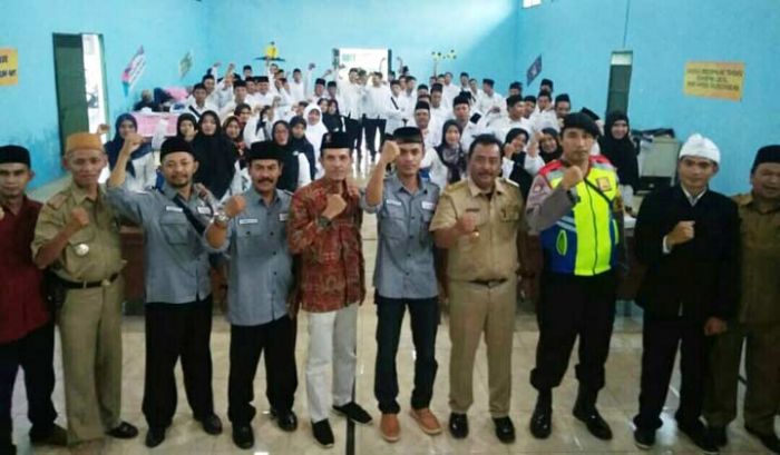 4.379 Pengawas TPS se-Kabupaten Pasuruan Dilantik 4.379 Pengawas TPS se-Kabupaten Pasuruan Dilantik