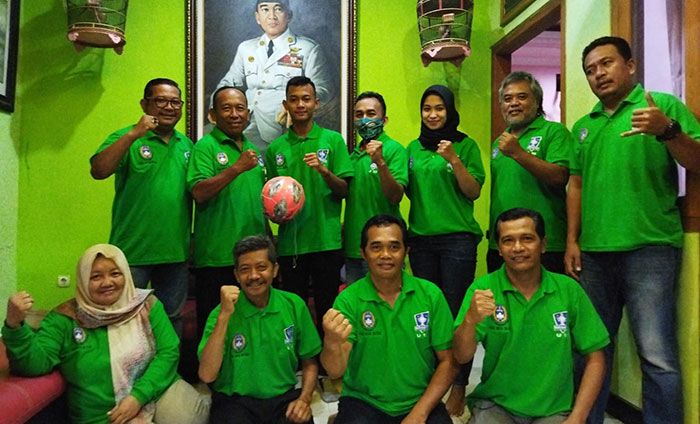 Dukung 2 Putra Daerah di AFF U-16, Pengurus PSSI dan KONI Kota Blitar Berangkat ke Sleman