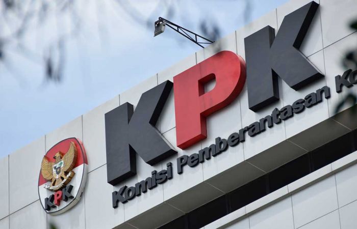 KPK Dikabarkan Geledah Rumah Politikus di Bangkalan KPK Dikabarkan Geledah Rumah Politikus di Bangkalan