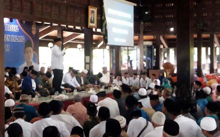 Berpesan agar Jaga Kondisi, Bupati Malang Doakan CJH jadi Haji yang Mabrur Berpesan agar Jaga Kondisi, Bupati Malang Doakan CJH jadi Haji yang Mabrur