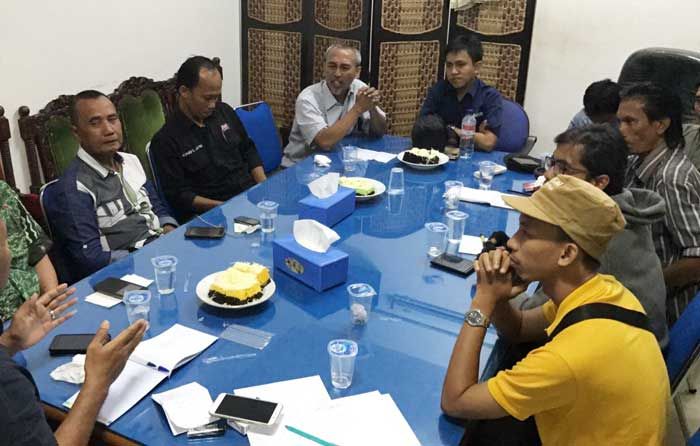 15 Tim Futsal Wartawan se-Jatim Siap Rebut Piala Gubernur 2017 15 Tim Futsal Wartawan se-Jatim Siap Rebut Piala Gubernur 2017
