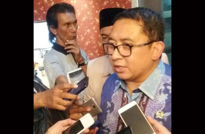 Fadli Zon: DPP Belum Ada Komunikasi Politik dengan Khofifah Fadli Zon: DPP Belum Ada Komunikasi Politik dengan Khofifah