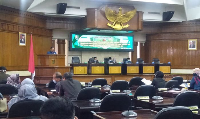 Dok! PAPBD Tuban 2021 Disahkan, Penanganan Covid-19 Jadi Perhatian Bersama Dok! PAPBD Tuban 2021 Disahkan, Penanganan Covid-19 Jadi Perhatian Bersama