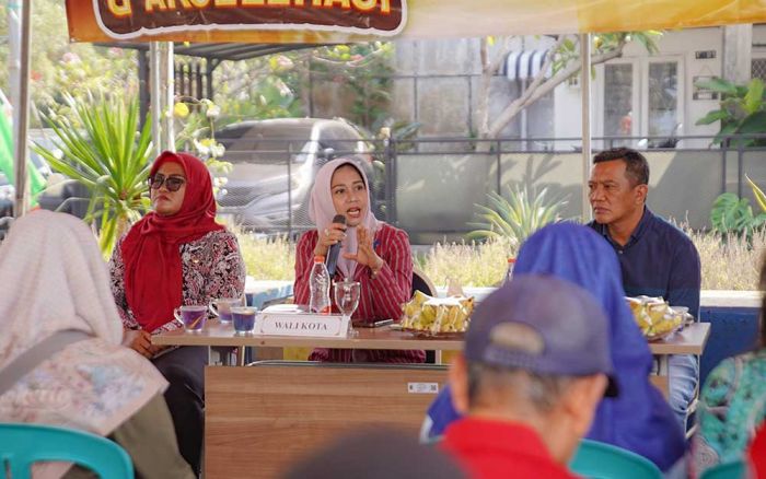 Gotong Royong Kelola Sampah, Wali Kota Mojokerto Apresiasi Bank Sampah Migunani Kelurahan Meri Gotong Royong Kelola Sampah, Wali Kota Mojokerto Apresiasi Bank Sampah Migunani Kelurahan Meri