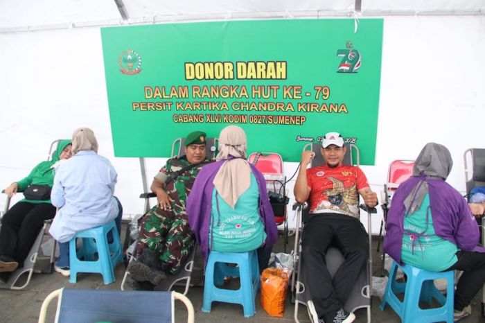 Peringati HUT ke-79 Persit Kartika Candra Kirana, Kodim 0827 Gelar Donor Darah dan Bazar Murah Peringati HUT ke-79 Persit Kartika Candra Kirana, Kodim 0827 Gelar Donor Darah dan Bazar Murah