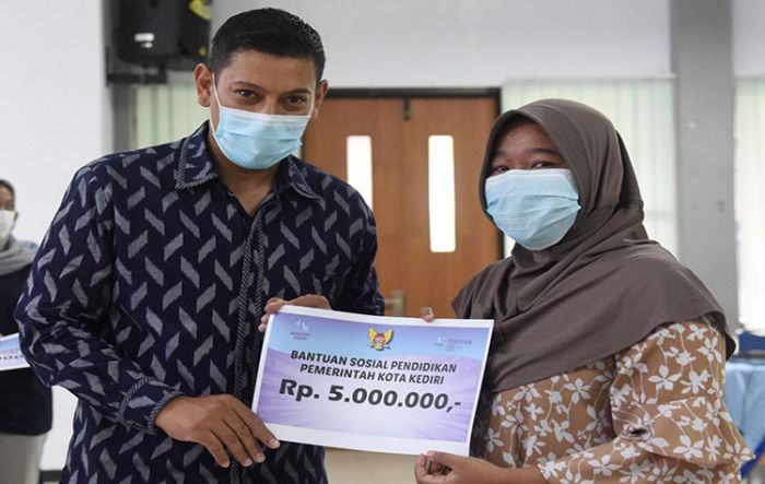 Kembali Bergulir, Total 2.479 Mahasiswa Kota Kediri Terima Bantuan Pendidikan dari Pemkot Kembali Bergulir, Total 2.479 Mahasiswa Kota Kediri Terima Bantuan Pendidikan dari Pemkot