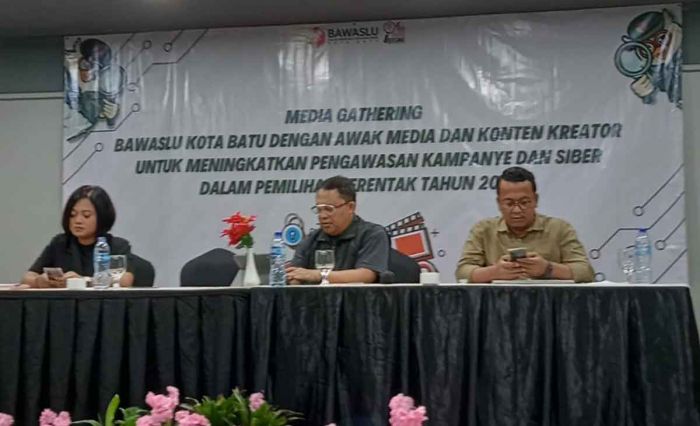 Berantas Hoaks dan Fitnah di Medsos Jelang Pilkada 2024, Bawaslu Kota Batu Gandeng Mafindo Berantas Hoaks dan Fitnah di Medsos Jelang Pilkada 2024, Bawaslu Kota Batu Gandeng Mafindo