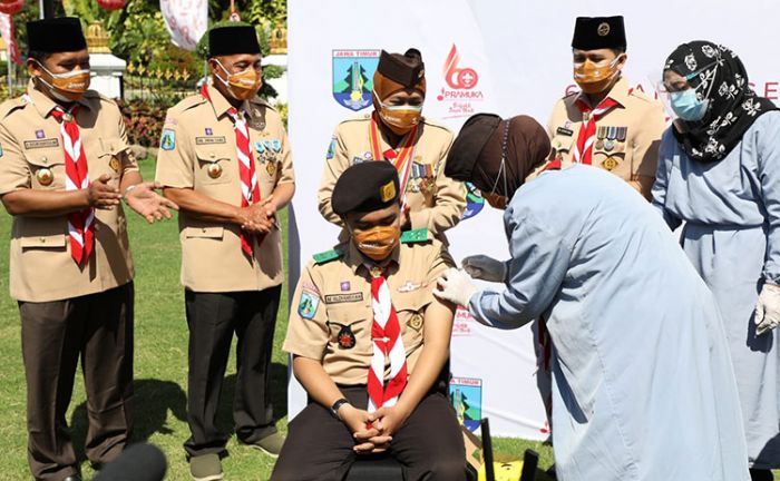 Peringati HUT Ke-60 Pramuka, Gubernur Khofifah Gelar Vaksinasi Serentak 60 Titik se-Jatim Peringati HUT Ke-60 Pramuka, Gubernur Khofifah Gelar Vaksinasi Serentak 60 Titik se-Jatim