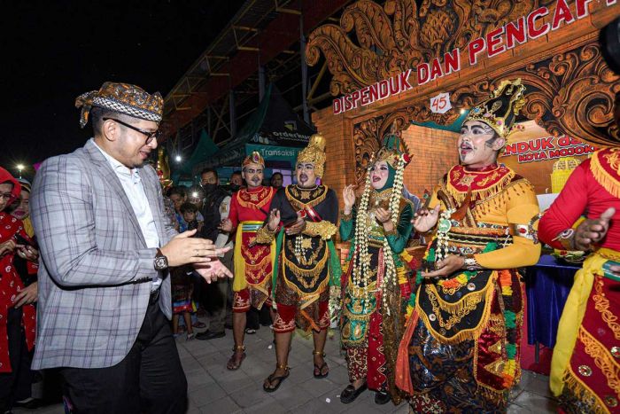 Peringati Hari Raya Iduladha, Pemkot Mojokerto Meriahkan dengan Festival Bakar Sate dan Pesta Kostum Peringati Hari Raya Iduladha, Pemkot Mojokerto Meriahkan dengan Festival Bakar Sate dan Pesta Kostum