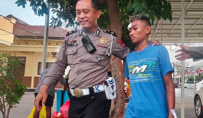 Resmi Jadi Tersangka, Pembalap Liar Penabrak Penonton Ditahan Satlantas Polresta Sidoarjo Resmi Jadi Tersangka, Pembalap Liar Penabrak Penonton Ditahan Satlantas Polresta Sidoarjo