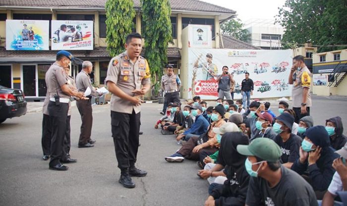 Polisi Amankan Puluhan Pelajar SMP-SMA yang Hendak Ikut Demo ke Gedung Dewan