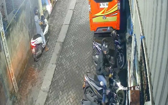 Komplotan Curanmor Gasak Motor Anak Yatim di Sidoarjo Komplotan Curanmor Gasak Motor Anak Yatim di Sidoarjo
