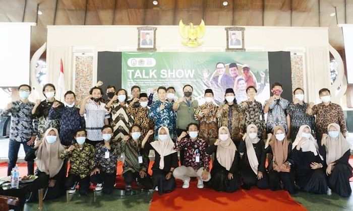 Hadiri Pelantikan Pengurus KMPY, Bupati Tamam Sampaikan Tiga Syarat untuk Jadi Generasi Hebat Hadiri Pelantikan Pengurus KMPY, Bupati Tamam Sampaikan Tiga Syarat untuk Jadi Generasi Hebat
