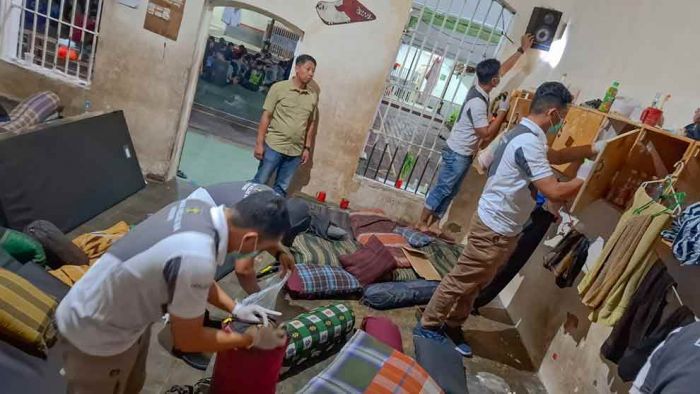 Ciptakan Lingkungan Aman, Lapas Kediri Gelar Razia Besar di Seluruh Blok Hunian Ciptakan Lingkungan Aman, Lapas Kediri Gelar Razia Besar di Seluruh Blok Hunian