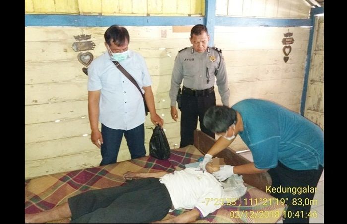 Diduga Depresi, Seorang Kakek di Ngawi Gantung Diri Diduga Depresi, Seorang Kakek di Ngawi Gantung Diri