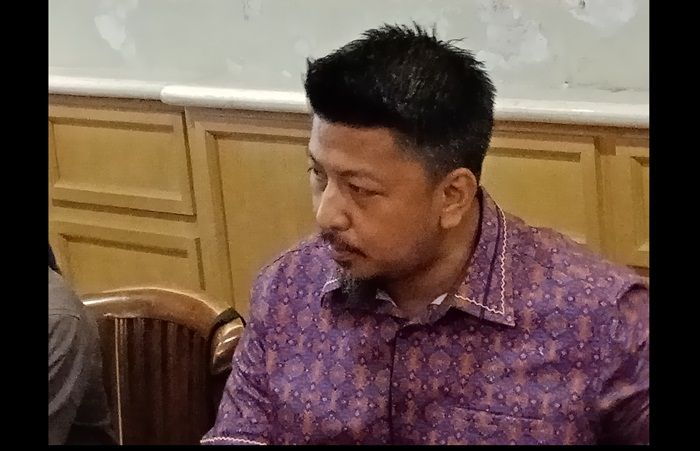 Pakde Karwo dan Emil Terima Penghargaan dari Karang Taruna Pusat Pakde Karwo dan Emil Terima Penghargaan dari Karang Taruna Pusat