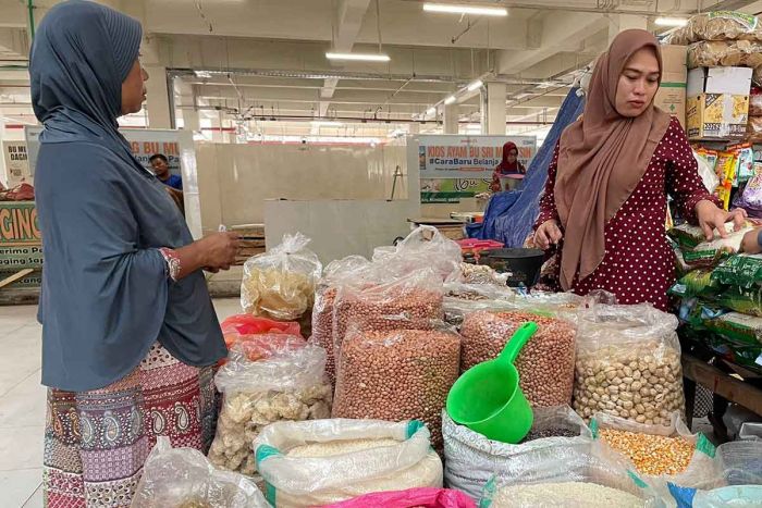 Pedagang Pasar Besar Ngawi Keluhkan Kenaikan Harga Beras Meski Sudah Ada SPHP dari Bulog