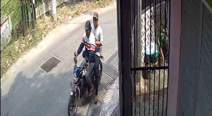 Hendak Ditangkap, Penjambret di Keputih Tegal Surabaya Kabur Hendak Ditangkap, Penjambret di Keputih Tegal Surabaya Kabur