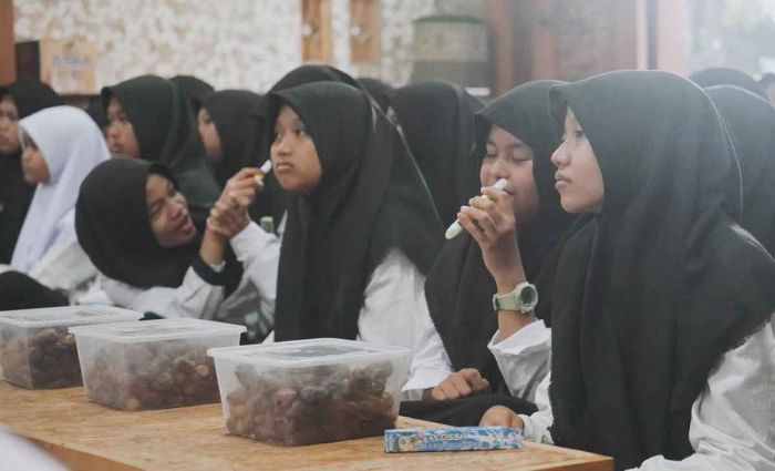 Cuaca Tak Menentu, Gus Mizan Tetap Prioritaskan Kesehatan Santri Cuaca Tak Menentu, Gus Mizan Tetap Prioritaskan Kesehatan Santri