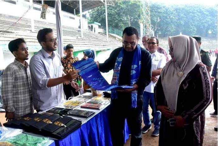Hadapi Ramadan, Petrokimia Gresik Gelar Bazar UMKM dan Jual 4 Ribu Sembako Murah Hadapi Ramadan, Petrokimia Gresik Gelar Bazar UMKM dan Jual 4 Ribu Sembako Murah
