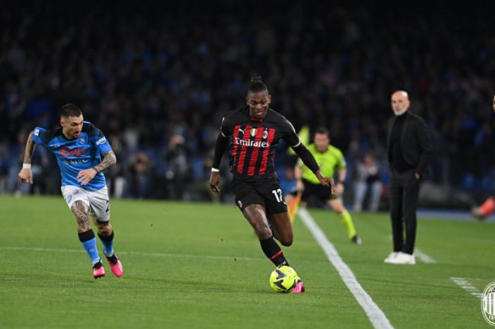 Hasil Liga Italia: Cukur Napoli 4-0, AC Milan Geser Inter dari Posisi Tiga Klasemen Hasil Liga Italia: Cukur Napoli 4-0, AC Milan Geser Inter dari Posisi Tiga Klasemen