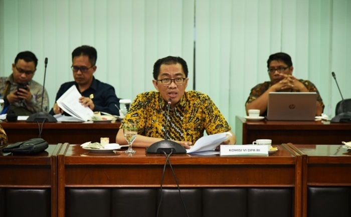 Ketua Komisi IV DPR RI Minta Warga Propas Waspadai Virus Corona Ketua Komisi IV DPR RI Minta Warga Propas Waspadai Virus Corona