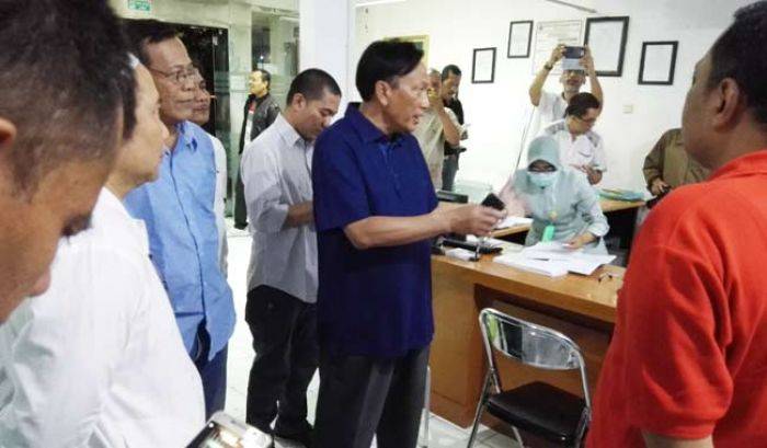 Korban Diduga Keracunan Gas Pabrik Kimia di Roomo Gresik Jadi 47 Orang Korban Diduga Keracunan Gas Pabrik Kimia di Roomo Gresik Jadi 47 Orang