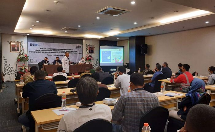 Gandeng BNNK Tuban, SIG Pabrik Tuban Sosialisasikan Bahaya Narkotika kepada Sopir Gandeng BNNK Tuban, SIG Pabrik Tuban Sosialisasikan Bahaya Narkotika kepada Sopir