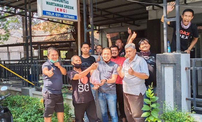 Bersama Semen, Petro, dan Polres, KWG Berbagi Hewan Kurban di Masa Pandemi Covid-19 Bersama Semen, Petro, dan Polres, KWG Berbagi Hewan Kurban di Masa Pandemi Covid-19