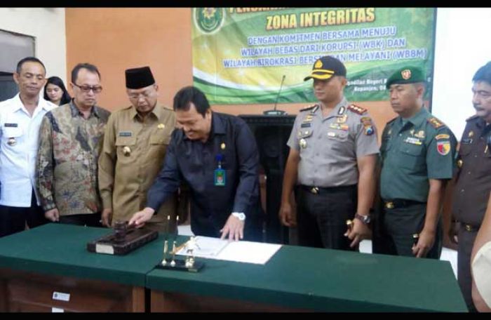 Bupati Rendra Tandatangani Komitmen Pembangunan Zona Integritas, Wujudkan Malang Bebas Korupsi Bupati Rendra Tandatangani Komitmen Pembangunan Zona Integritas, Wujudkan Malang Bebas Korupsi