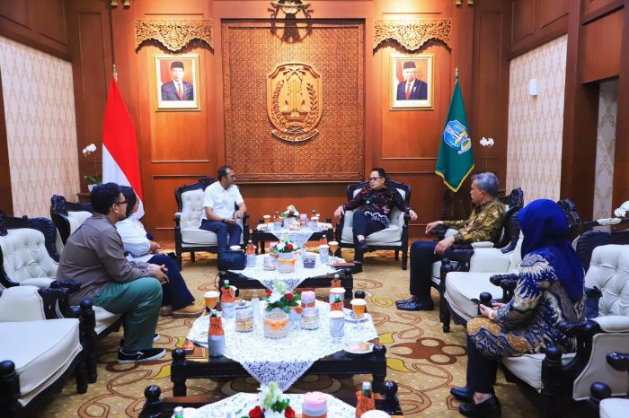 Pembangunan Smelter di Gresik, Adhy: Pastikan Berdampak bagi Usaha Kecil Mikro dan Menengah Pembangunan Smelter di Gresik, Adhy: Pastikan Berdampak bagi Usaha Kecil Mikro dan Menengah