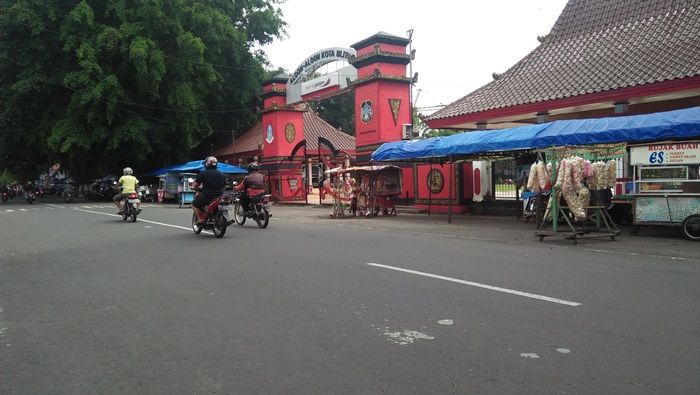 Bangun Taman Jas Merah, Pemkot Blitar Sterilkan Alun-alun dari PKL