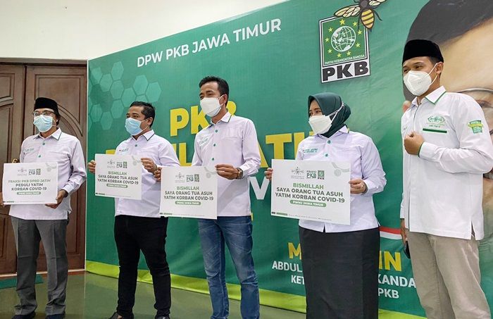 Fraksi PKB DPRD Jatim Urunan Bantu Anak Yatim Piatu Korban Covid-19