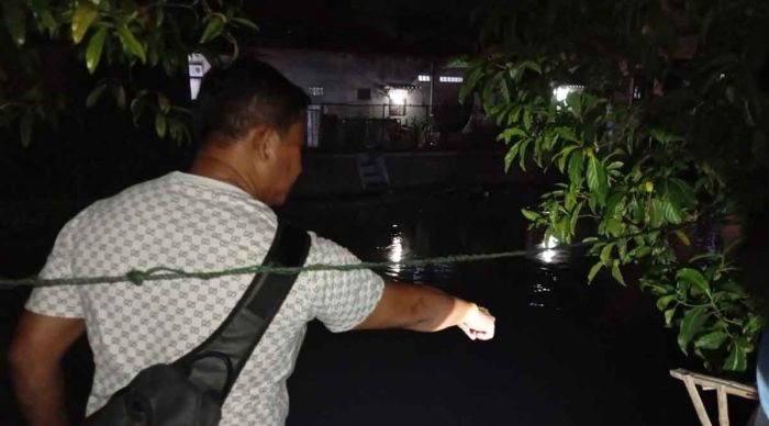 Anak Tenggelam di Sungai Tambak Kemerakan, Kapolsek Krian Imbau Orang Tua Lebih Waspada Anak Tenggelam di Sungai Tambak Kemerakan, Kapolsek Krian Imbau Orang Tua Lebih Waspada