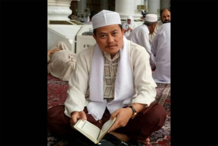 Dukung Komjen Listyo, KH. Hariri Makmun: Kitab Kuning Nambah Spirit Anggota Polri Lawan Teroris Dukung Komjen Listyo, KH. Hariri Makmun: Kitab Kuning Nambah Spirit Anggota Polri Lawan Teroris