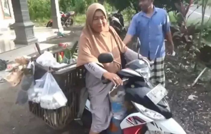 Bak Sinetron, Penjual Sayur Keliling ini Bisa Naik Haji Setelah Menabung 20 Tahun Bak Sinetron, Penjual Sayur Keliling ini Bisa Naik Haji Setelah Menabung 20 Tahun