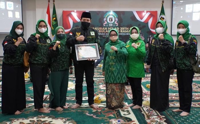 PC GPK Jombang Raih Penghargaan Tingkat Nasional PC GPK Jombang Raih Penghargaan Tingkat Nasional