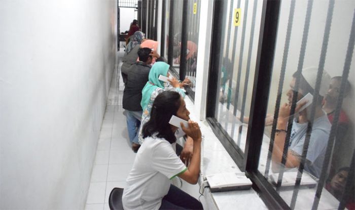 Besuk Tahanan di Polresta Sidoarjo, Kini Bisa Daftar Via Online Besuk Tahanan di Polresta Sidoarjo, Kini Bisa Daftar Via Online