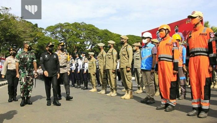 Pimpin Apel Gelar Pasukan, Kapolres Malang Kota Imbau Masyarakat Rayakan Tahun Baru di Rumah Saja Pimpin Apel Gelar Pasukan, Kapolres Malang Kota Imbau Masyarakat Rayakan Tahun Baru di Rumah Saja