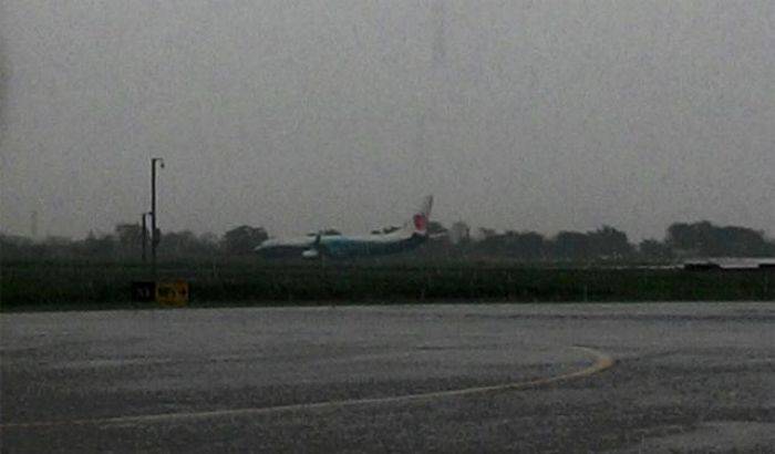 Bandara Juanda Ditutup, Lion Air Tergelincir Bandara Juanda Ditutup, Lion Air Tergelincir