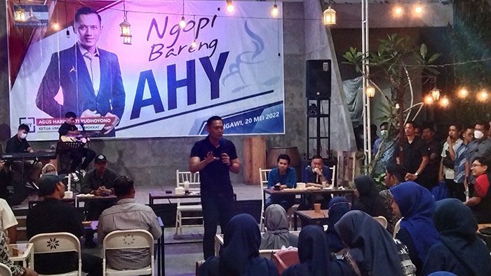 Panasi Mesin Partai, AHY Bertemu Milenial di Ngawi