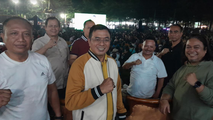 Pemkab Situbondo Gelar Nobar Semifinal Piala Asia U-23, Dihadiri Ribuan Warga Pemkab Situbondo Gelar Nobar Semifinal Piala Asia U-23, Dihadiri Ribuan Warga