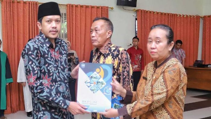 Wakil Bupati Trenggalek Lantik 2 Pejabat Administrator Baru