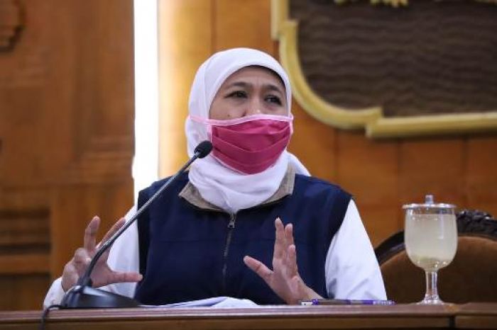 Khofifah kepada Jokowi: 70 % Tak Pakai Masker, 84 % Tak Physical Distancing