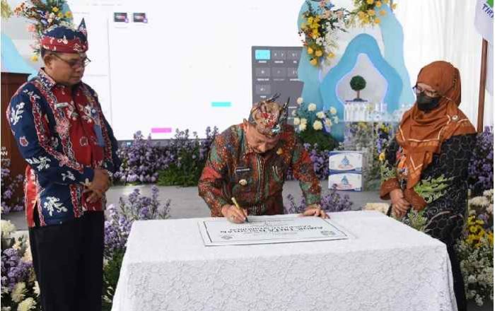 Bupati Situbondo Bangga Launching Air Minum Tirta Baluran, Terobosan Usaha PDAM