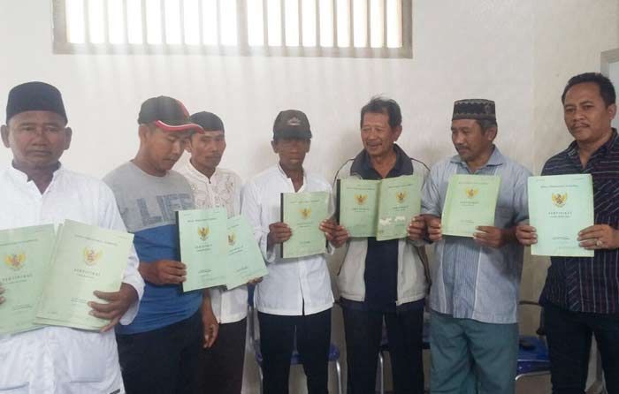 Petani Garam di Desa Majungan Minta Lahannya Dikembalikan Petani Garam di Desa Majungan Minta Lahannya Dikembalikan