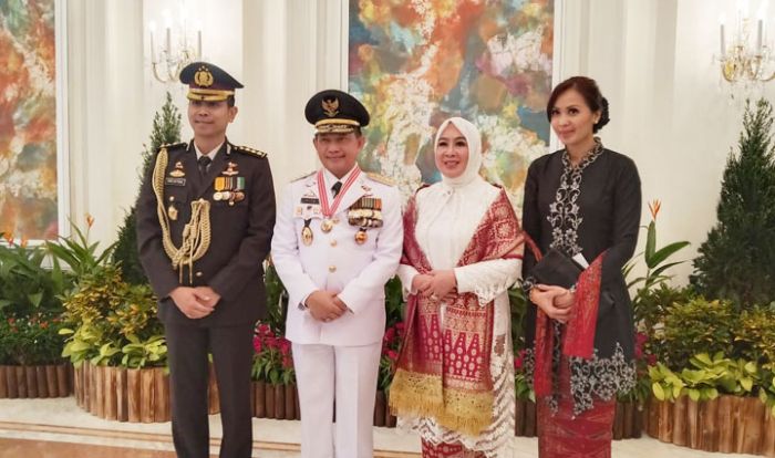 Gubernur Khofifah Sampaikan Selamat Kepada Mendagri atas Penghargaan Darjah Utama Bakti Cemerlang Gubernur Khofifah Sampaikan Selamat Kepada Mendagri atas Penghargaan Darjah Utama Bakti Cemerlang