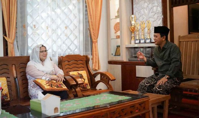 Sambut Idulfitri 1445 H, Pj Wali Kota Kediri Sowan ke Ulama Sambut Idulfitri 1445 H, Pj Wali Kota Kediri Sowan ke Ulama